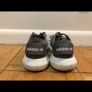 TUBULAR VIRAL SNEAKERS